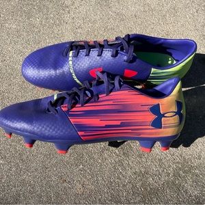 Under Armour Women’s Soccer Cleats. Worn only a few times. Excellent condition.